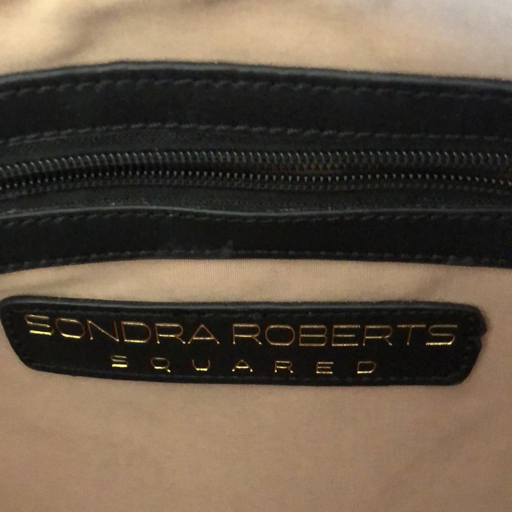 Sondra Roberts Hand Bag - Picture 4 of 7